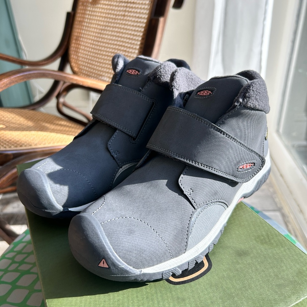 Keen Youth 5 Koutenay boot - new in box